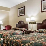 Econo Lodge Inn & Suites Airport