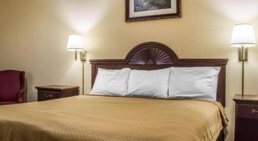 Hotel Econo & Airport Syracuse